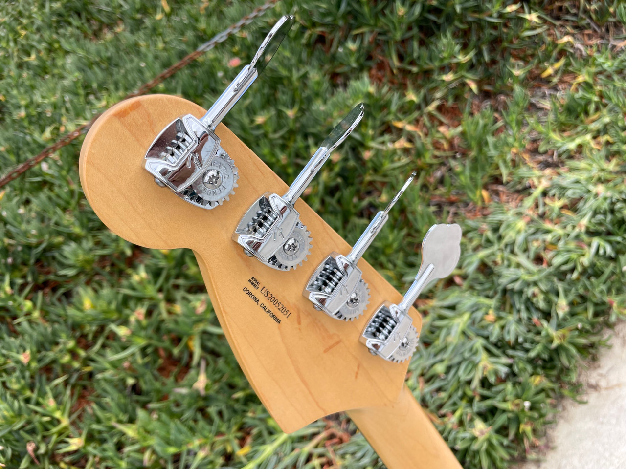 Used 2020 Fender American Performer Mustang Bass Satin surf green